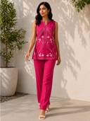 Pink color option, Currently selected