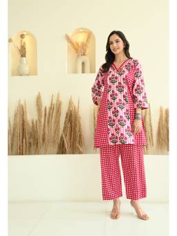 LOVE CHIC - Pink Floral Printed Short Co-Ord Set