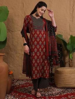 SAK JAIPUR - Maroon Women Rayon Printed Straight Kurta with Pant and Dupatta
