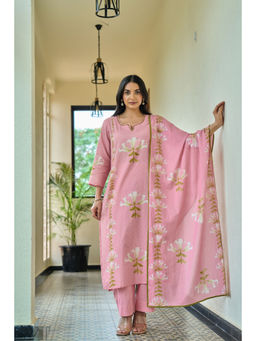 WOOMN - Women Pure Cotton Floral Pink Kurta with Pant and Dupatta