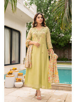 WOOMN - Women Chanderi Embroidered Green Kurta with Pant and Dupatta