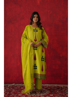GANGA GRACE - Women Cotton Printed Green Kurta with Pant and Dupatta