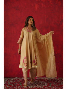 GANGA GRACE - Women Art Silk Floral Beige Kurta with Pant and Dupatta