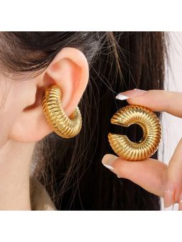 ISHKAARA - Spiral Gold Chunky Clip On Ear Cuff