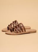 Brown color option, Currently selected