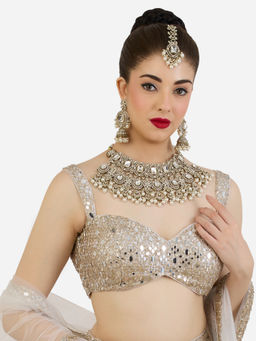 Zaveri Pearls - Women White Alloy Necklace with Earring and Maangtikka