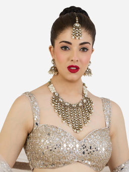 Zaveri Pearls - Women White Alloy Necklace with Earring and Maangtikka