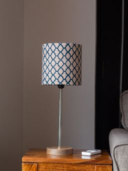 ExclusiveLane - Moroccan Navy Handcrafted Table Lamp In Mango Wood and Steel (18 Inch)