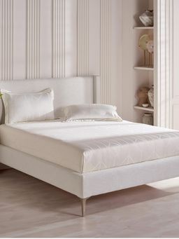 Ddecor Live Beautiful - Cotton Geometric 300 TC Double Bedsheet with 2 Pillow Covers - White