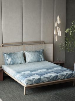 Ddecor Live Beautiful - Cotton Geometric 210 TC Double Bedsheet with 2 Pillow Covers - Blue