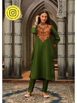 House of Chikankari - Kasmira Aari woollen Straight Kurta with Pant (Set of 2)