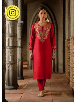 House of Chikankari - Kasmira Aari woollen Straight Kurta with Pant (Set of 2)
