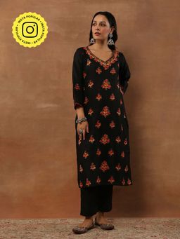 House of Chikankari - Women's Crafts Woollen Aari Embroidered Solid Kurta and Pant (Set of 2)