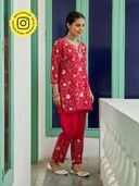 Red color option, Sold out, Currently selected