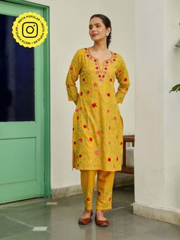 House of Chikankari - Crafts Women Yellow Aari Embroidered Cotton Kurta with Pant (Set of 2)