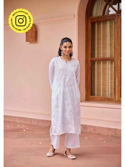 House of Chikankari - White Cotton Chikankari Solid Women's Long Kurta