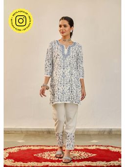 House of Chikankari - Women's Off White Aari Embroidered Cotton Kurta & Pant (Set of 2)