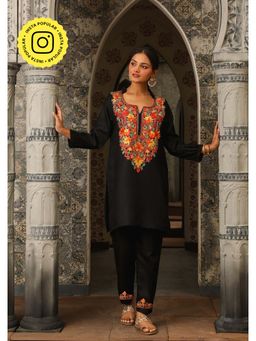 House of Chikankari - Black Aari Woollen Straight Short Kurta With Pant