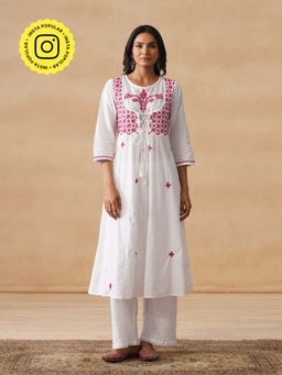 House of Chikankari - HOC Cotton Chikankari Mughal Embroidered Flared Women's White Kurta