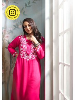 House of Chikankari - Women'S Pink Rayon Three Fourth Sleeves Chikankari Kurta with Palazoo