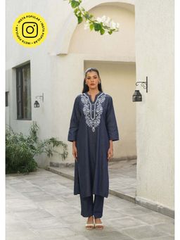 House of Chikankari - Women Blue Chambray Three Fourth Sleeves Chikankari Kurta with Pant
