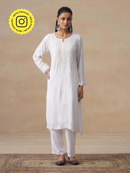 House of Chikankari - Women White Mulmul Embroidered Straight Kurta
