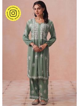 House of Chikankari - Women Green Rayon Chikankari Short Kurta and Pant Set