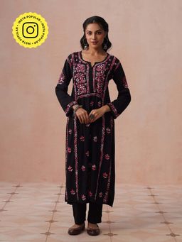 House of Chikankari - HOC Women Black Rayon Chikankari Kurta