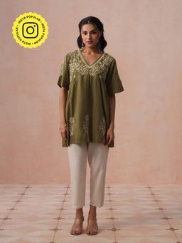 House of Chikankari - HOC Women Green Cambric Chikankari Short Kurta