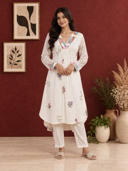 Mud spire - Nazakat White Kurta and Pant