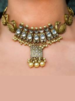 Malaiyyo - Peacock Polki Pearl Choker Necklace with Earring