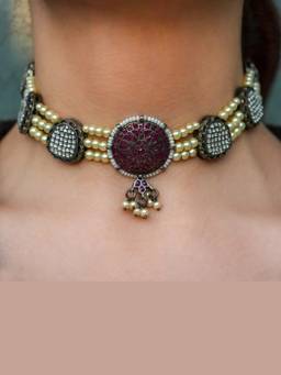 Malaiyyo - Black Rhodium Pearl Crystal Choker Necklace with Earring