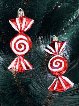 Tayhaa - Candy Pieces Swirl Baubles (Pack Of 6)