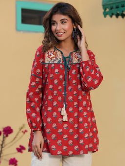 Rain & Rainbow - Women Red Floral Printed Pure Cotton A-Line Kurti