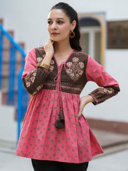 Rain & Rainbow - Three Fourth Sleeves Floral Print Cotton Top