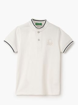 United Colors of Benetton - Regular Fit Henley Solid T-Shirt