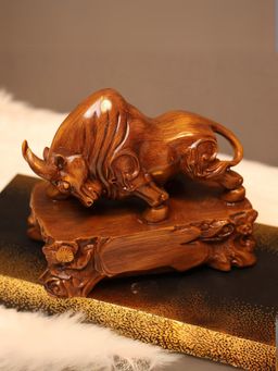 Smokey Cocktail - Bold Bull Decor Statement Piece