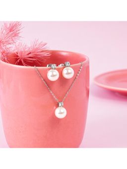 NAITRA - Lustrous Bond White Pearl Jewellery Set