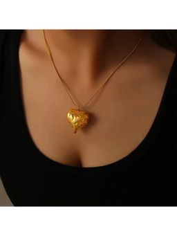 NAITRA - Golden Drift Heart Pendant Necklace