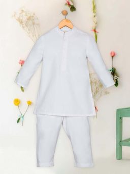 SAKA DESIGNS - White Polyester Kurta with Pyjama (Set of 2)