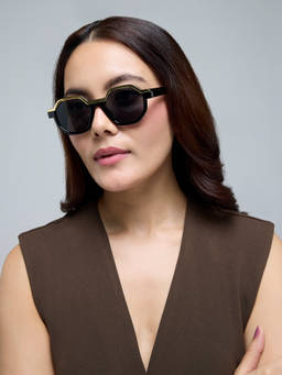 Twenty Dresses by Nykaa Fashion - Black-Gold Bold Frame Hexagonal Sunglasses For Women