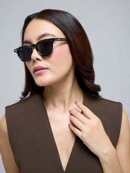 Twenty Dresses by Nykaa Fashion - Black Essential Wayfarer Sunglasses For Women