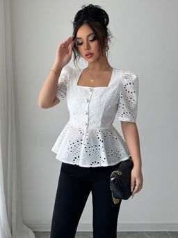 Outzidr - White Schiffly Peplum Vacay Top