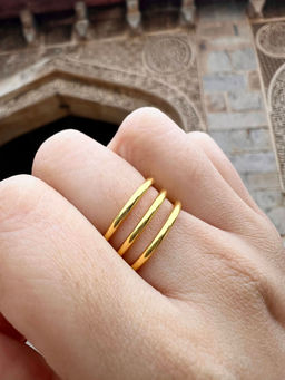 ISHKAARA - Golden Triple Layered Ring