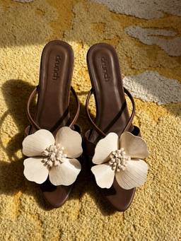 drunch - Brown And White Bloom Sandals Heels
