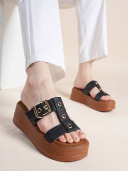 Drop Bold - Women Black Buckle Detail Platform Heels
