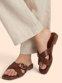 Brown color option, Currently selected