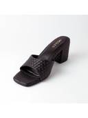 Black color option, Currently selected