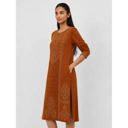 max - Women Embroidered Straight Winter Rust Kurta