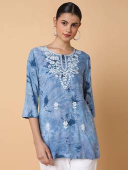 SHOWOFFFF - Women's Floral Blue Yoke Design Chikankari Kurti